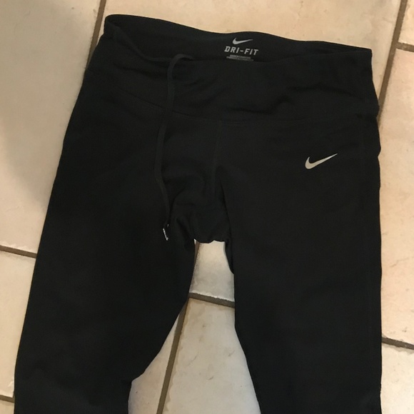 🎉HP🎉Nike Dri Fit Running Leggings Cropped XS - Picture 1 of 4